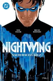 NIGHTWING 01: SALTO HACIA LA LUZ